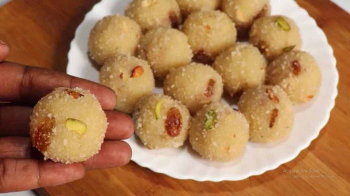 सूजी का लड्डू सूजी का लड्डू