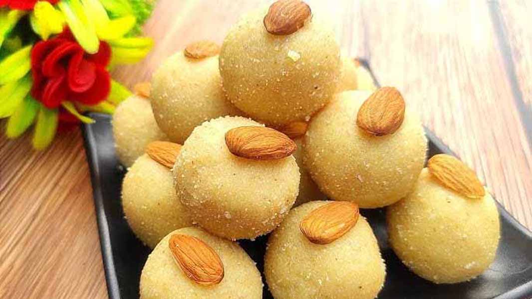 सूजी का लड्डू