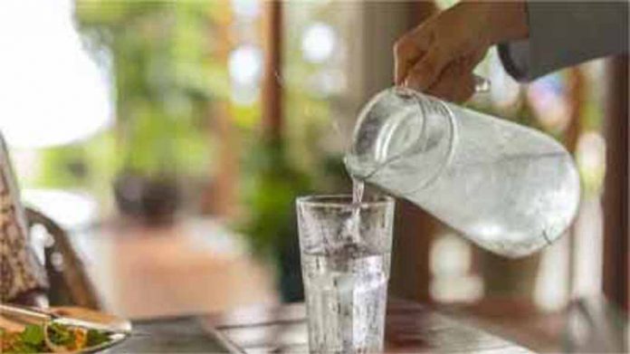 फ्रिज का पानी फ्रिज का पानी