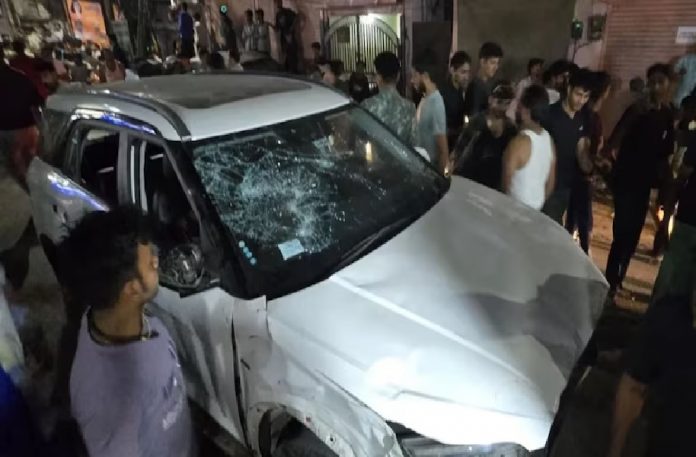 बेकाबू एसयूवी बेकाबू एसयूवी