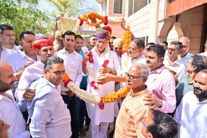 केन्द्रीय संस्कृति एवं पर्यटन मंत्री गजेंद्र सिंह शेखावत केन्द्रीय संस्कृति एवं पर्यटन मंत्री गजेंद्र सिंह शेखावत