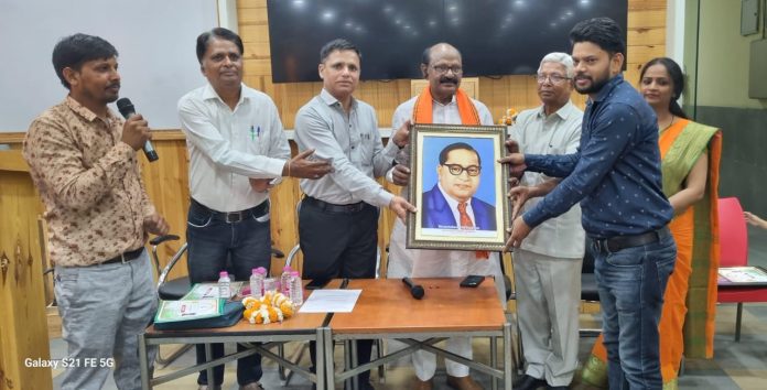 पत्रकार बनवारी चंदवाड़ा पत्रकार बनवारी चंदवाड़ा