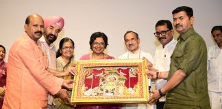 राष्ट्रीय महिला आयोग की अध्यक्ष विजया राहटकर