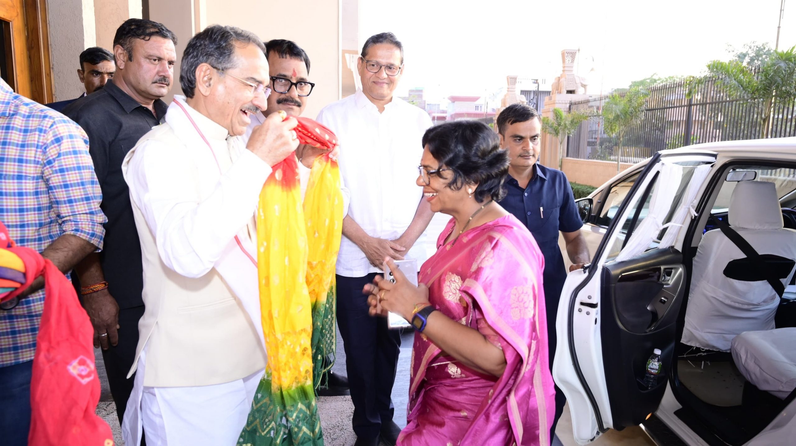 राष्ट्रीय महिला आयोग की अध्यक्ष विजया राहटकर