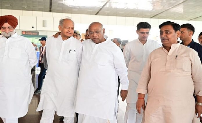 मल्लिकार्जुन खड़गे मल्लिकार्जुन खड़गे