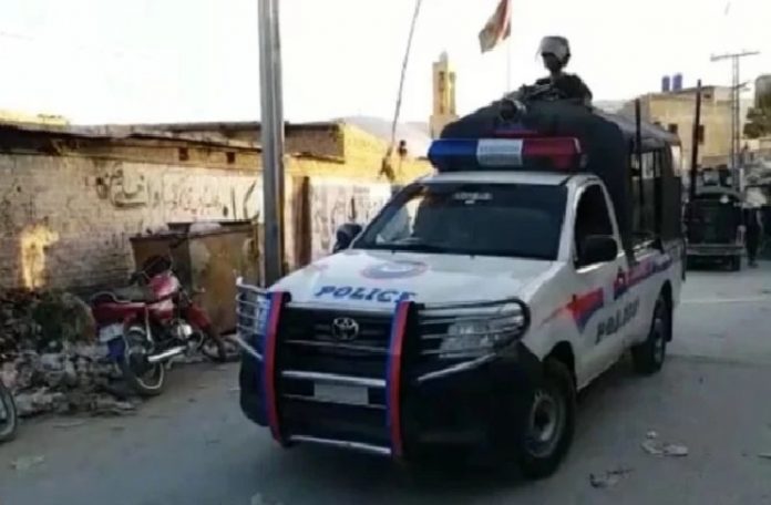 पुलिस मोबाइल वैन पर घातक हमला पुलिस मोबाइल वैन पर घातक हमला