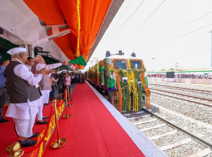 प्रधानमंत्री नरेन्द्र मोदी