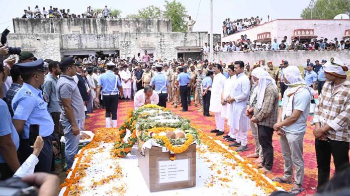 शहीद सुरेंद्र कुमार शहीद सुरेंद्र कुमार