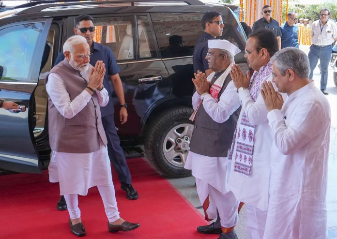 प्रधानमंत्री नरेंद्र मोदी प्रधानमंत्री नरेंद्र मोदी
