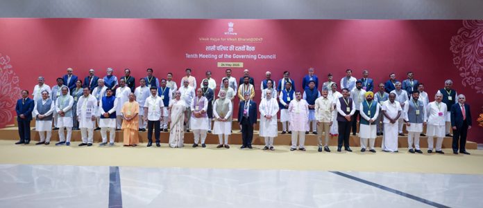 पीएम मोदी पीएम मोदी