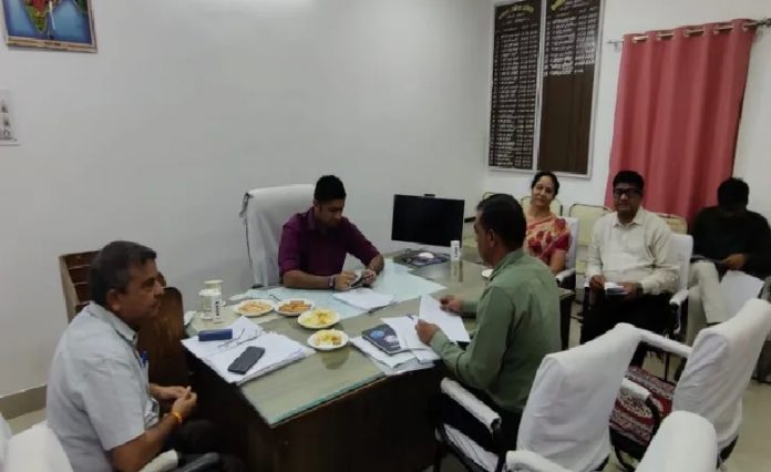 जिला कलक्टर जसमीत सिंह संधू जिला कलक्टर जसमीत सिंह संधू
