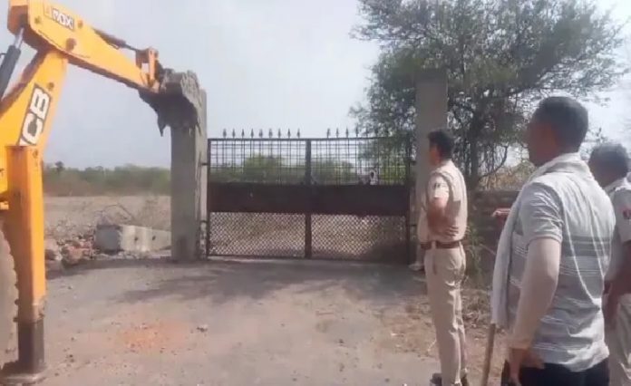 अतिक्रमण