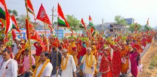 भव्य कलश यात्रा