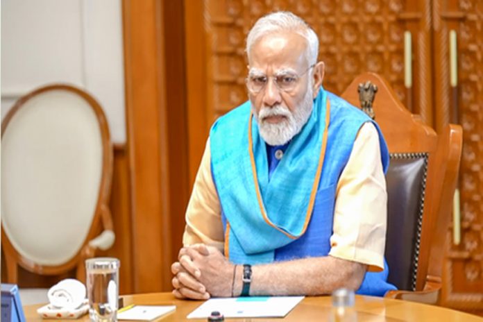 पीएम मोदी पीएम मोदी