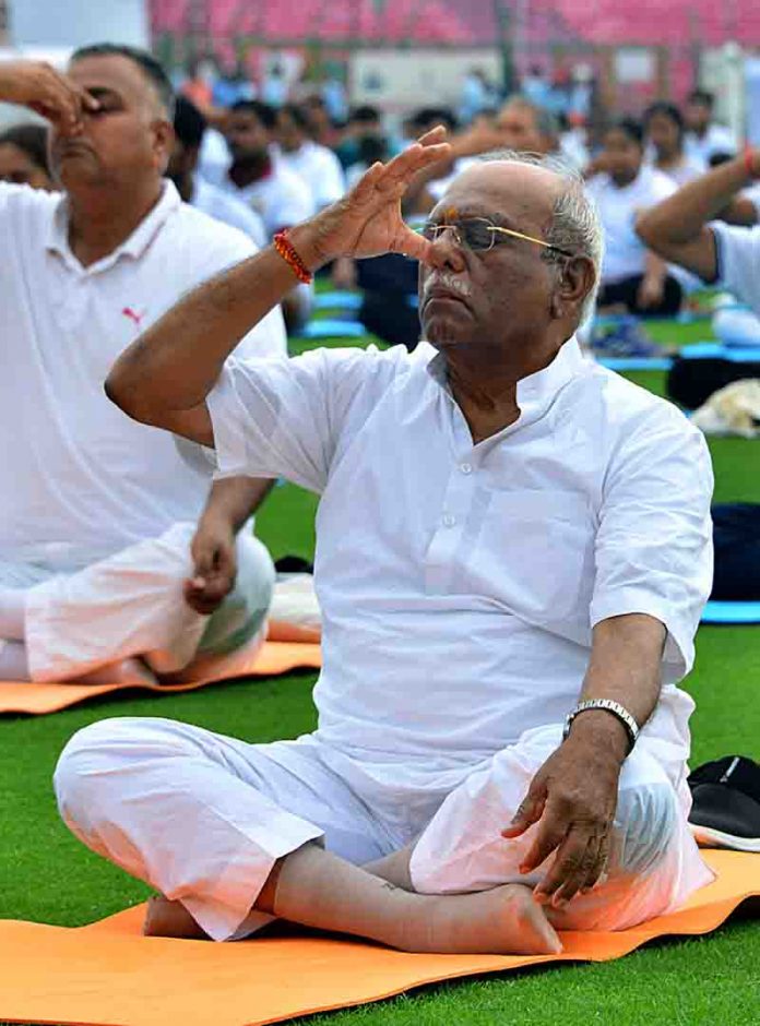 राज्यपाल हरिभाऊ बागडे एसएमएस स्टेडियम