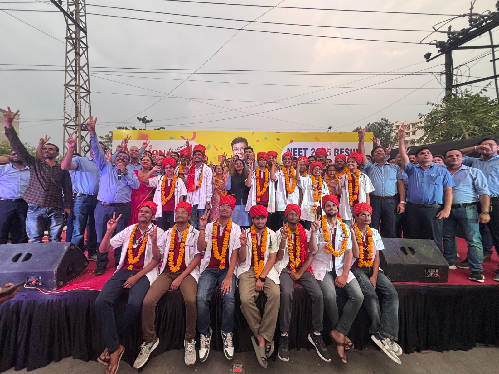 नीट में मोशन के स्टूडेंट्स