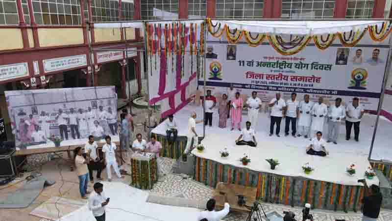 श्रीमहावीरजी मंदिर परिसर