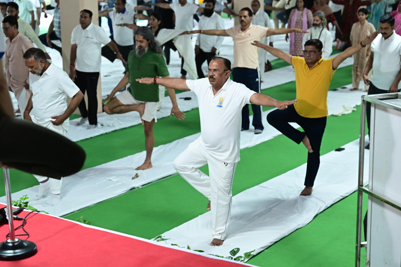 वासुदेव देवनानी