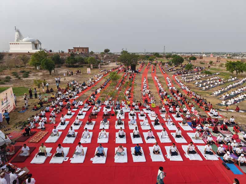नियमित योगाभ्यास का संकल्प