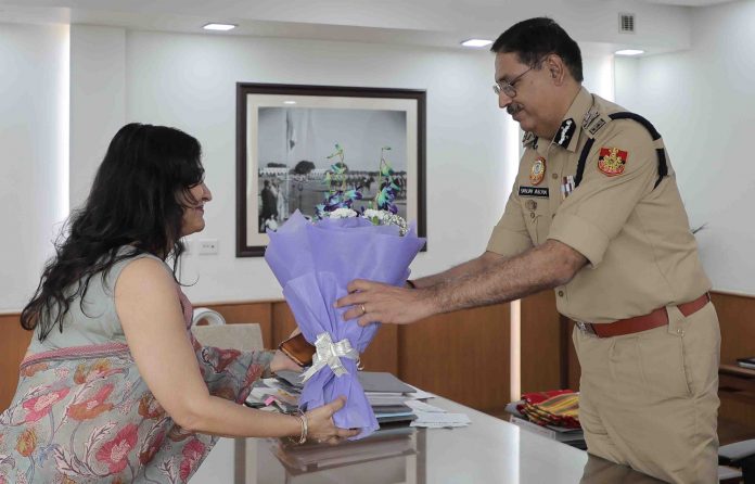 सीईओ निधि लौरिया ने दिल्ली पुलिस आयुक्त, आईपीएस संजय अरोड़ा से मुलाकात की एयरटेल
