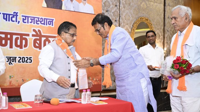 डॉ राधा मोहनदास अग्रवाल डॉ राधा मोहनदास अग्रवाल