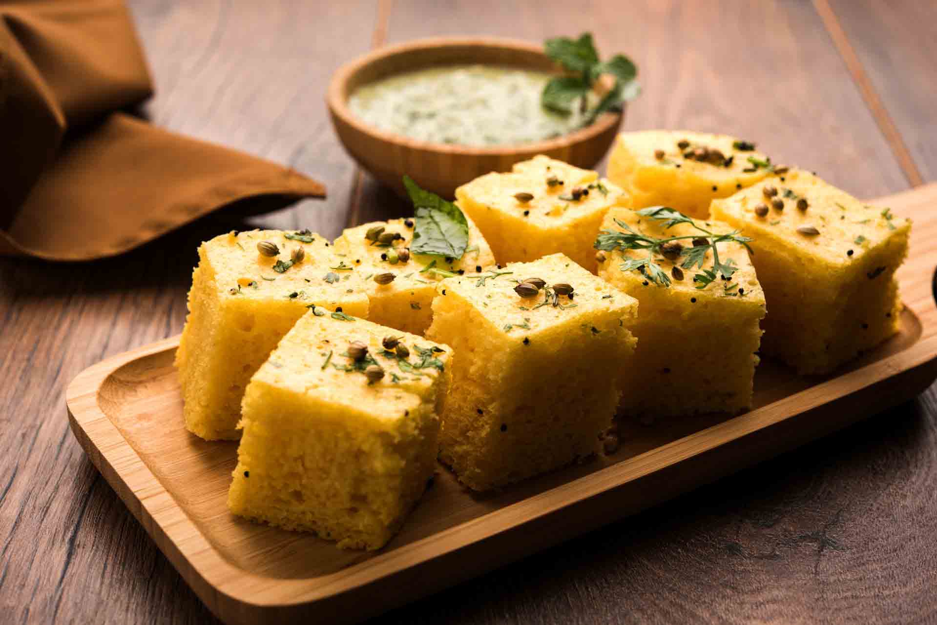 बेसन ढोकला