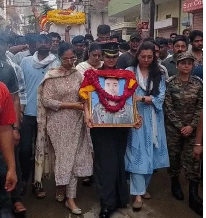 शहीद पायलट राजवीर शहीद पायलट राजवीर