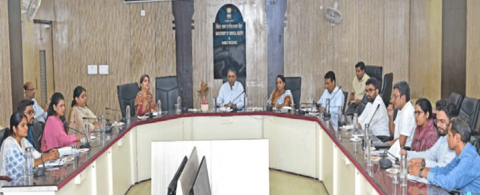 चिकित्सा एवं स्वास्थ्य मंत्री गजेन्द्र सिंह खींवसर चिकित्सा एवं स्वास्थ्य मंत्री गजेन्द्र सिंह खींवसर
