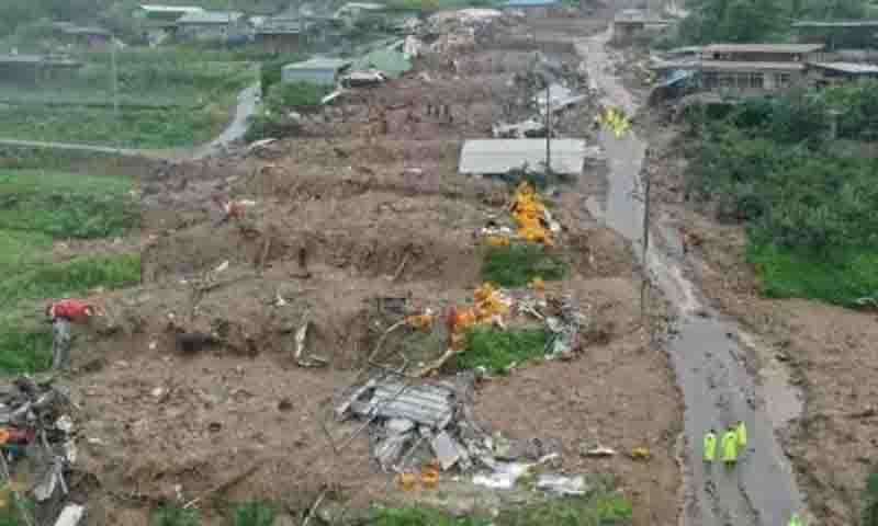 बारिश से भूस्खलन