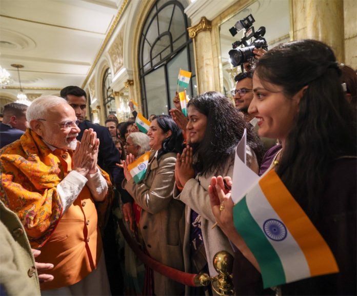 मोदी मोदी