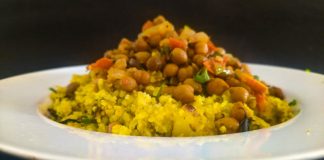 काला चना पोहा