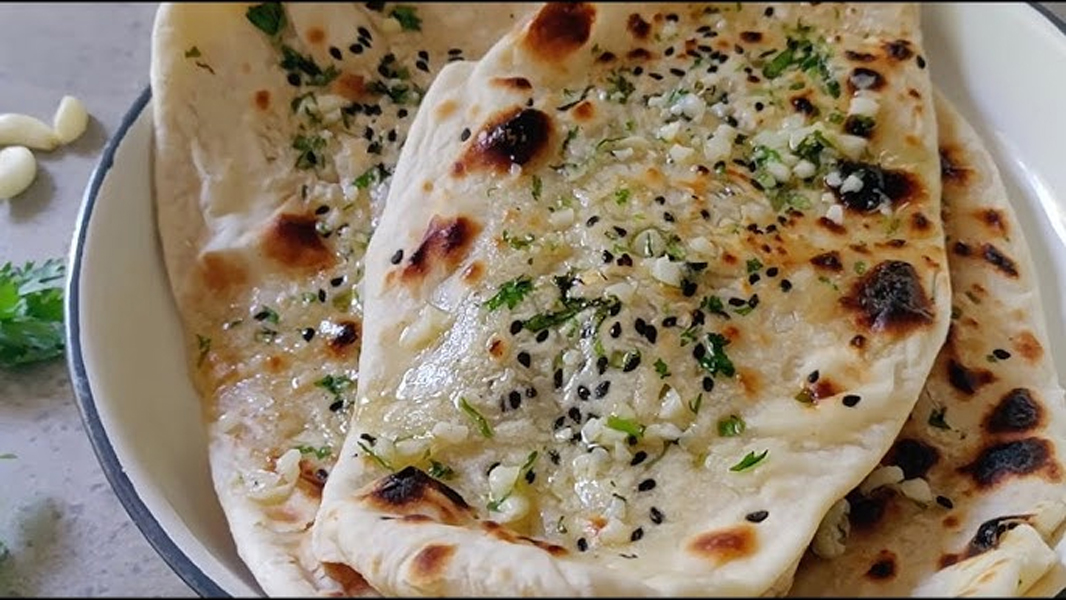 चिली चीज नान