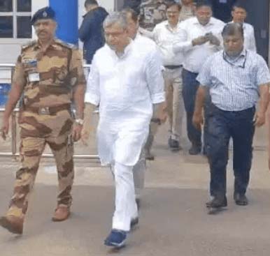 जोधपुर पहुंचे और सीधे एम्स पहुंचे।