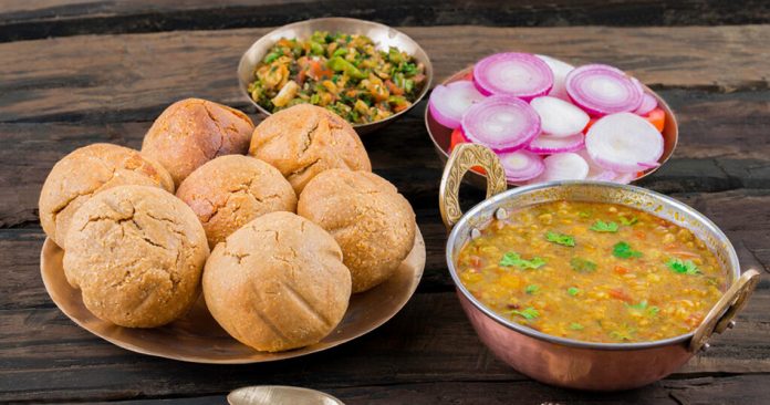 खाना खाना