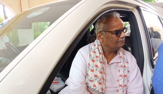 शिक्षा मंत्री