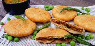 मटर कचौड़ी