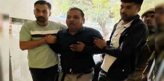 बैंक मैनेजर विवेक कच्छवाहा