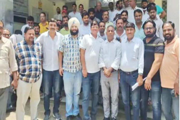 प्राइवेट बस ऑपरेटर