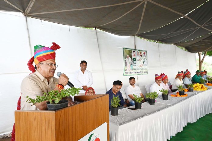 वासुदेव देवनानी
