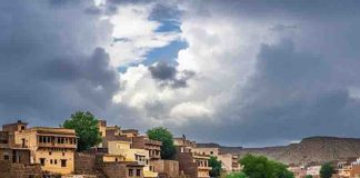भारी बारिश