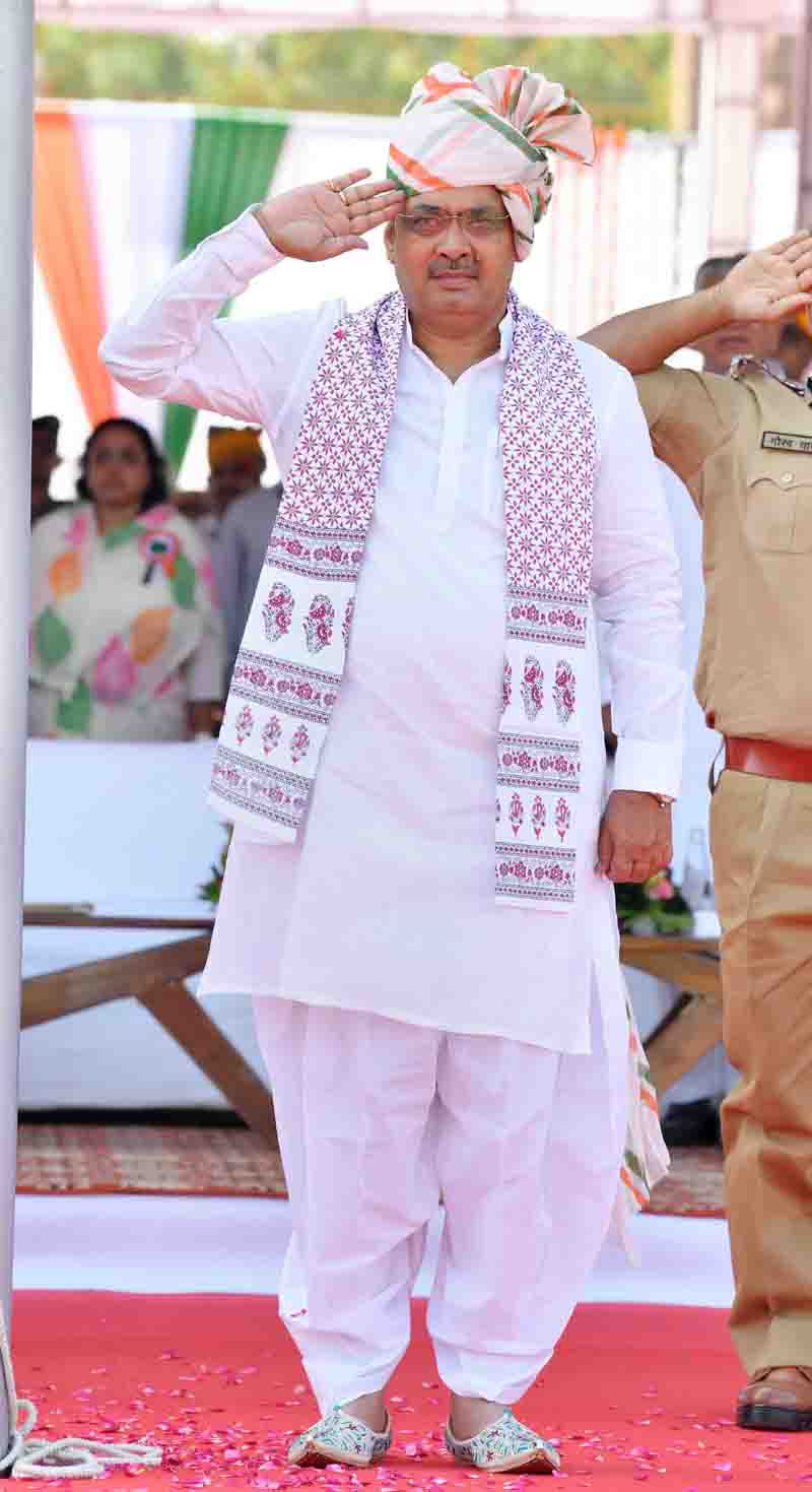 79वें स्वतंत्रता दिवस पर मुख्यमंत्री भजनलाल शर्मा ने जोधपुर में किया ध्वजारोहण, आत्मनिर्भर भारत के संकल्प को दोहराया