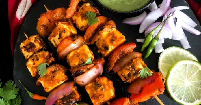 अचारी पनीर टिक्का