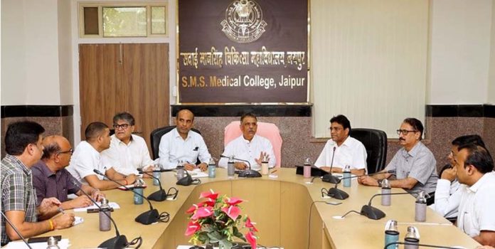 चिकित्सा मंत्री गजेन्द्र सिंह खींवसर