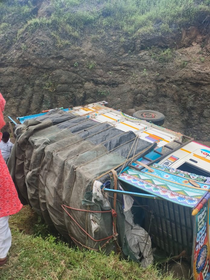 भीषण सड़क हादसा