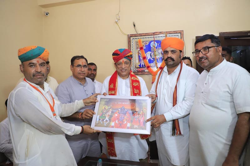 देवस्थान मंत्री