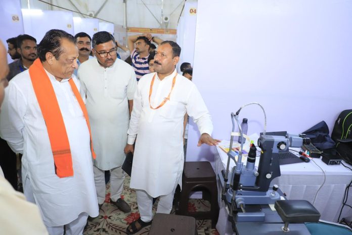 देवस्थान मंत्री