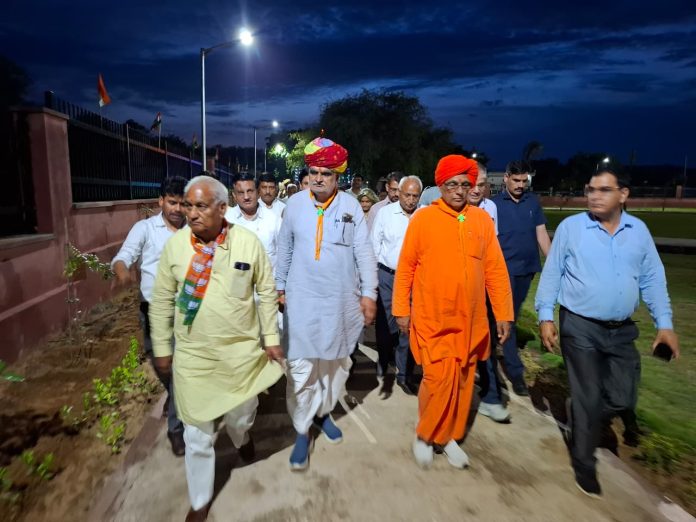 स्वायत्त शासन मंत्री