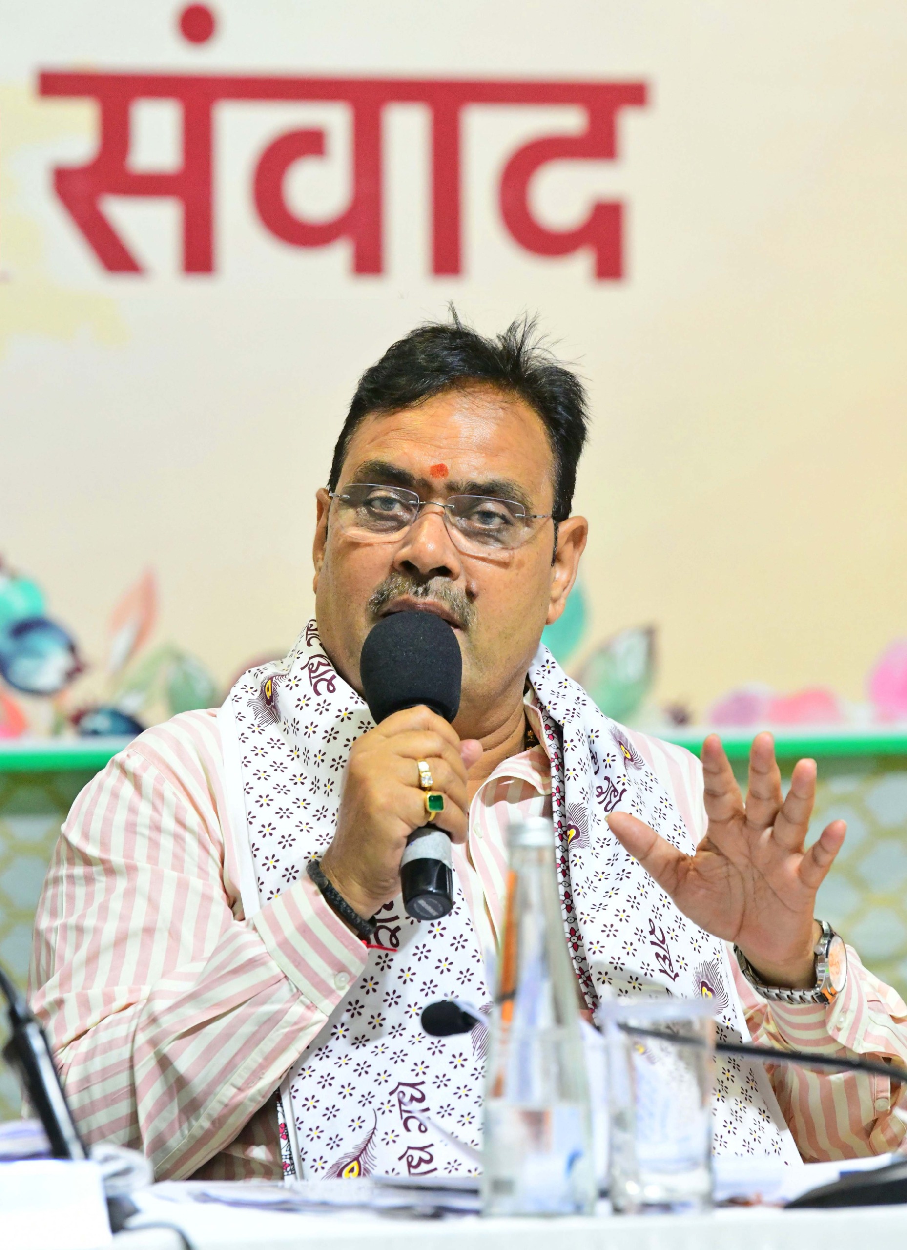 सांसद-विधायक संवाद: मुख्यमंत्री ने प्रत्येक संसदीय क्षेत्र के जनप्रतिनिधियों से वन-टू-वन की चर्चा