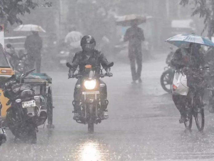 भारी बारिश