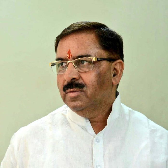 डॉ अरुण चतुर्वेदी